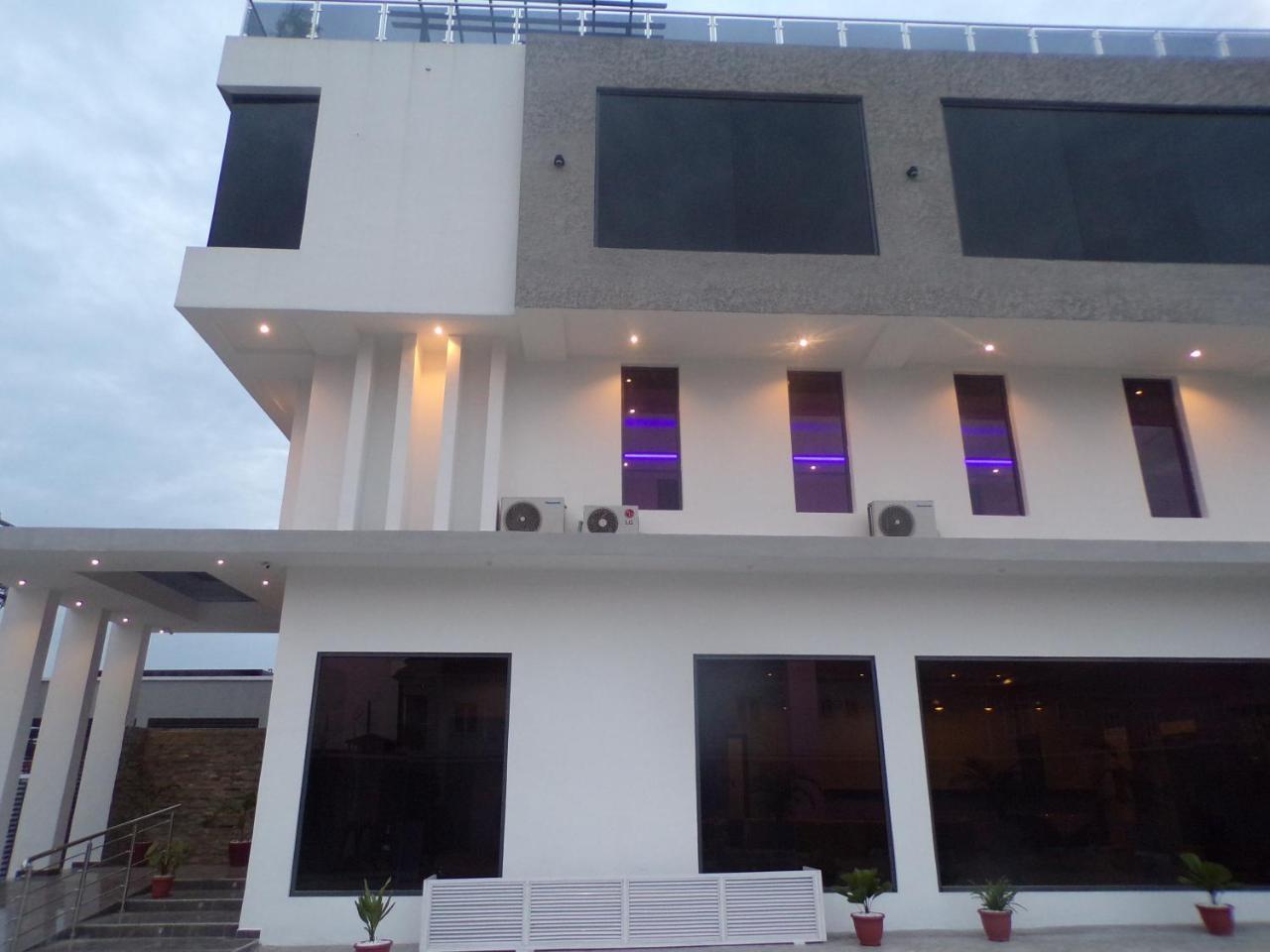 The Mayhill Lekki Εξωτερικό φωτογραφία